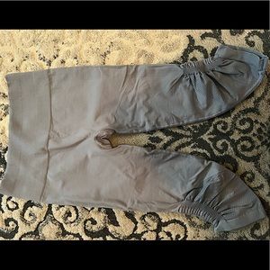 Lululemon capri leggings size 6 with cinch bottom